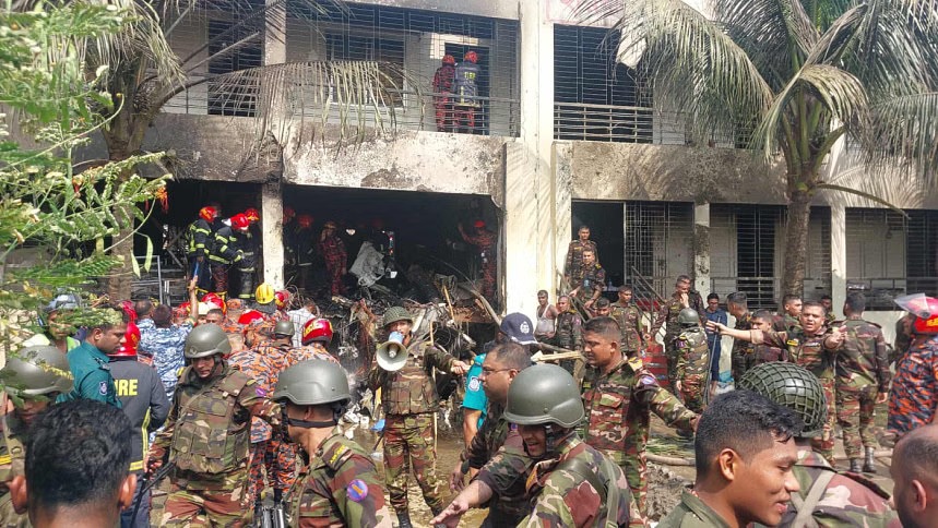 মাইলস্টোনে বিধ্বস্তে বিকৃত ৬ লাশ শনাক্তে ১১ জনের ডিএনএ সংগ্রহ